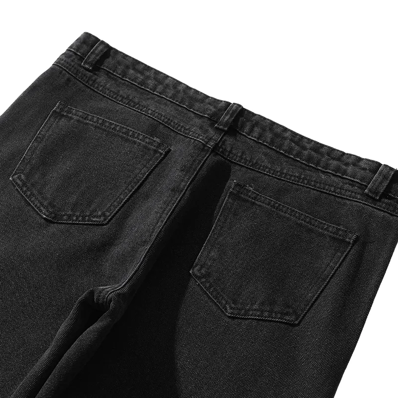 Relax fit deconstructed jeans with zipper cuff