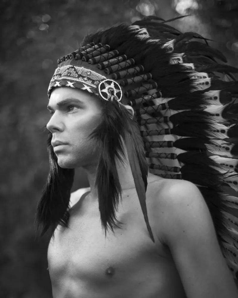 White-Black American Indian Headdress - 95cm